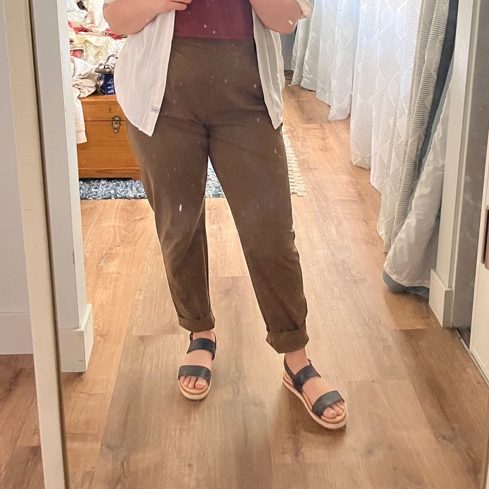 Turn It Up pants in Olive